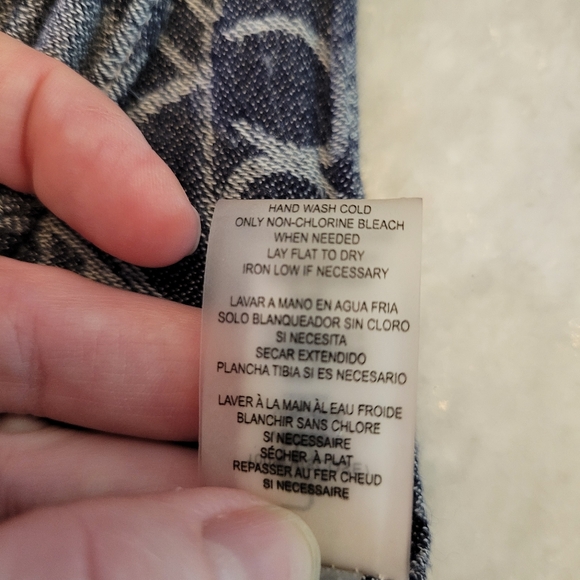 Calvin Klein Color Block Signature Blanket Scarf - Picture 5 of 7